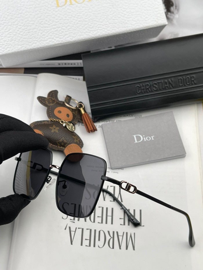 sunglasses Dior CD9364