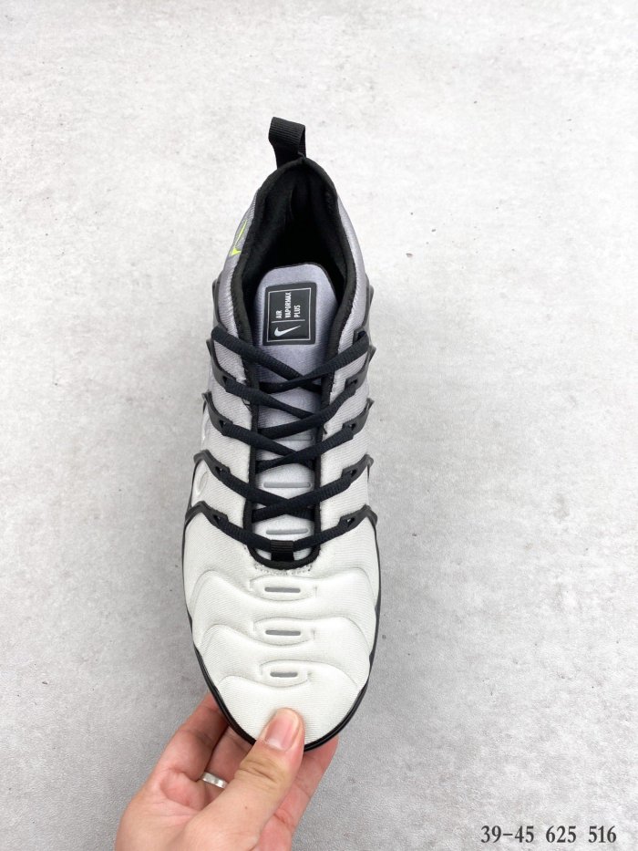 Nike Air VaporMax Plus Sneaker 30