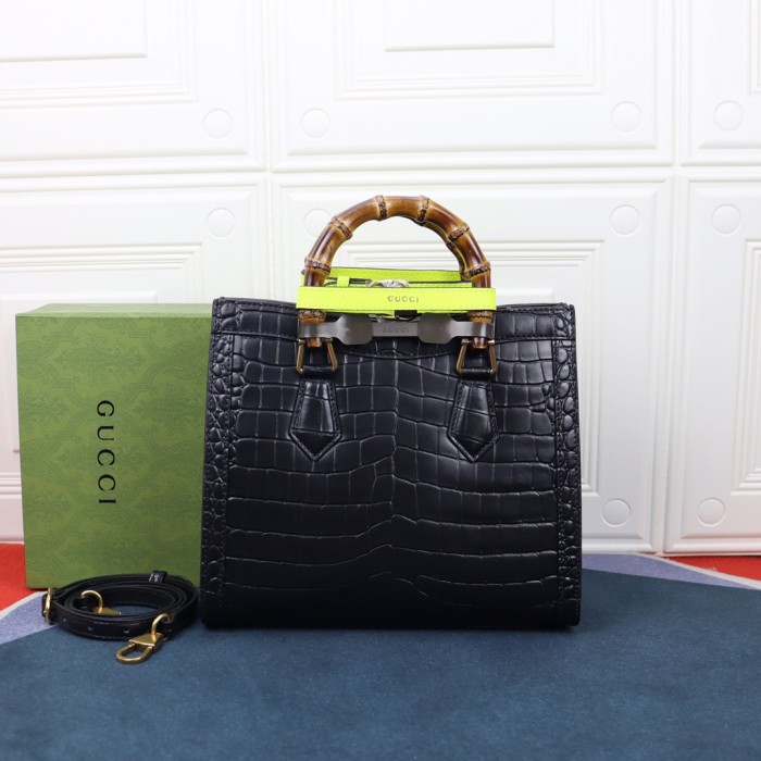 Handbag Gucci 660195 size 27*24*11 cm