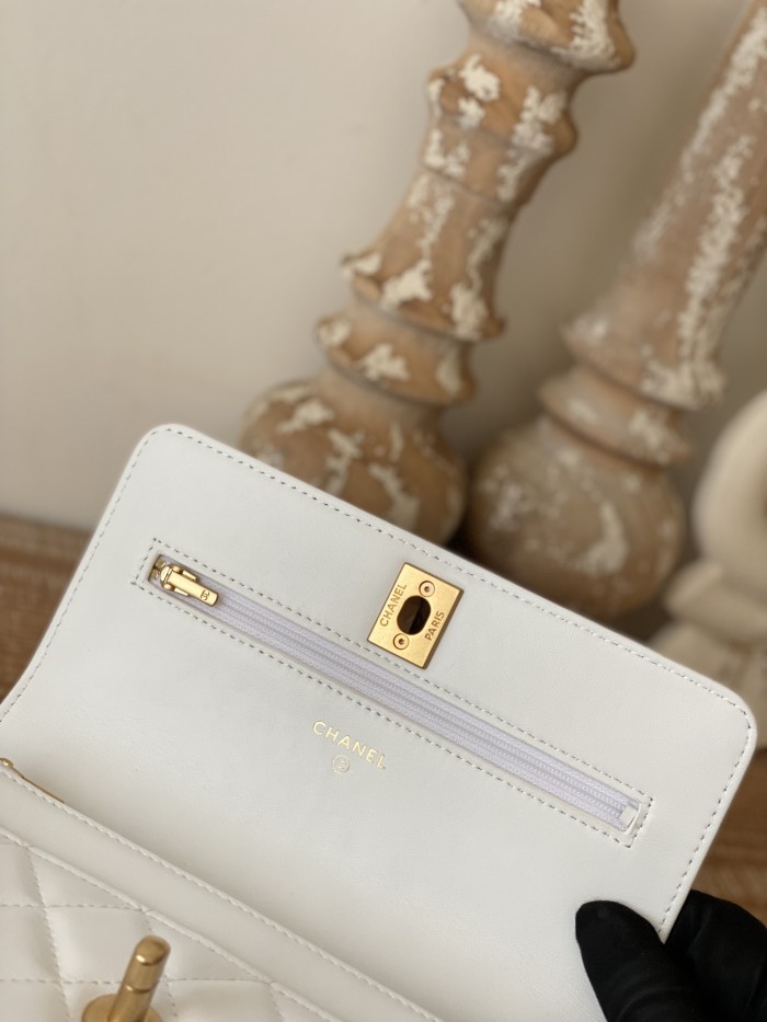 Handbag Chanel 81237 size 19 cm