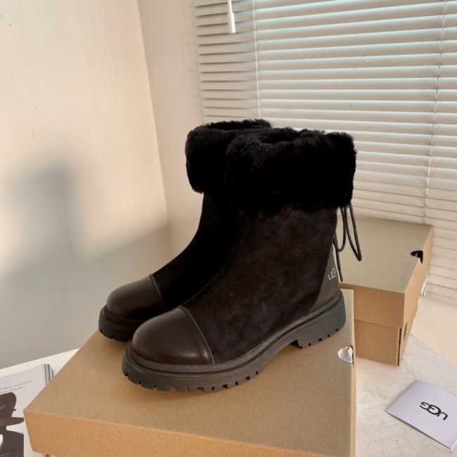 UGG Sneaker 47