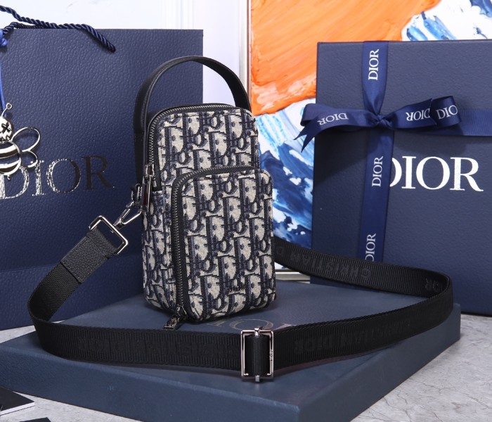 Handbag Dior 93326 size 10*17*5 cm