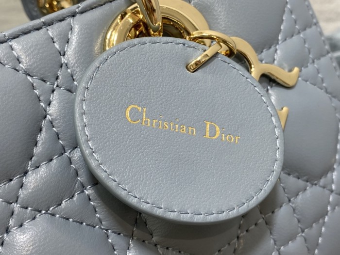 Handbag Dior size 22.5*6*11.5 cm