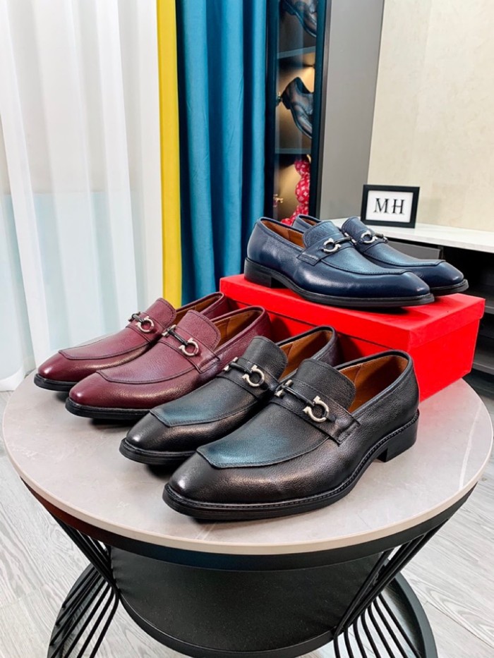 Salvatore Ferragamo Boots 32