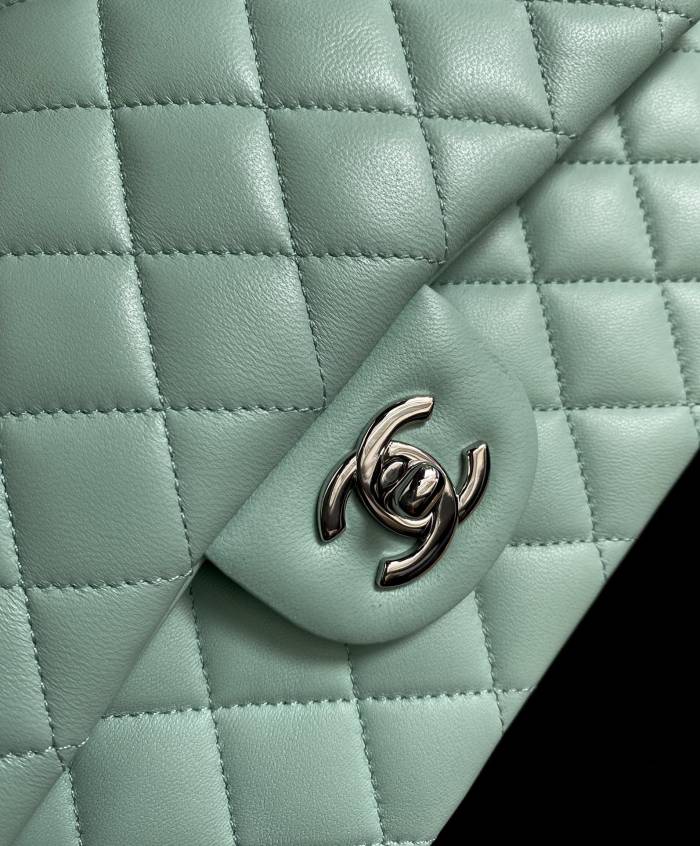 Handbag Chanel A01112 size 25.5*15.5*6.5 cm