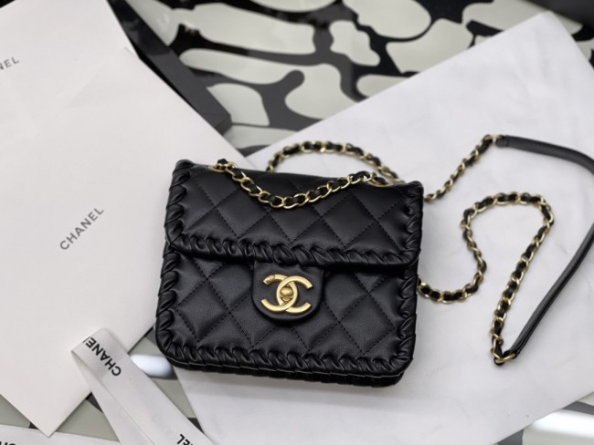 Handbag Chanel size 15*19*6* cm