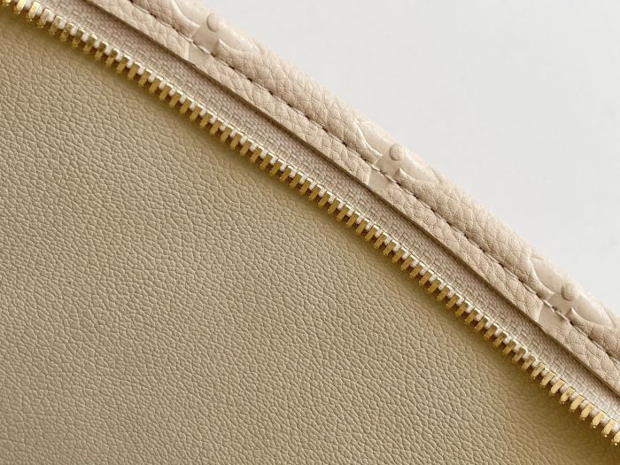 Handbag Louis Vuitton M45665 size 26X20X5 cm