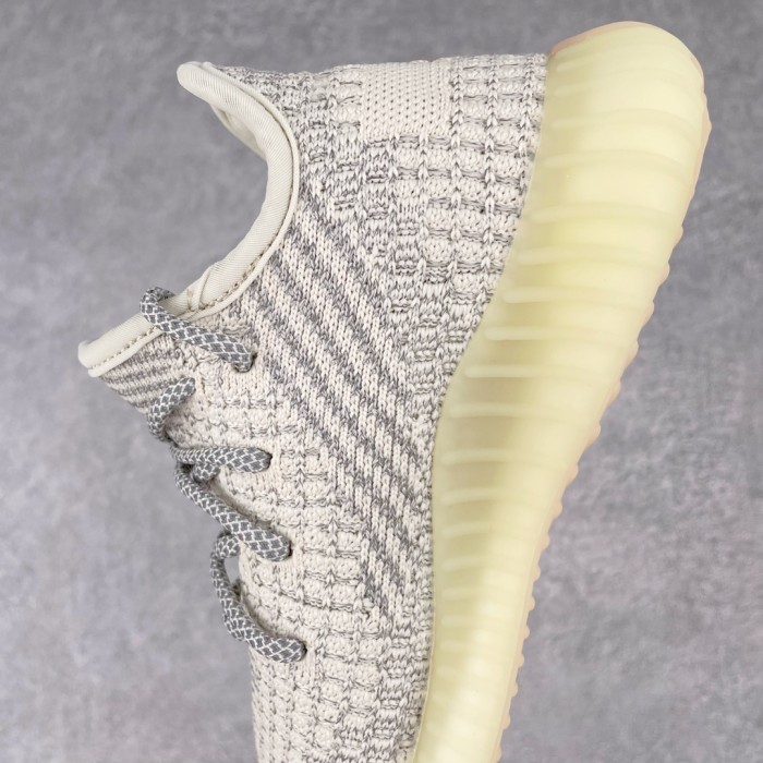 Kids yeezy 350 shoes 1