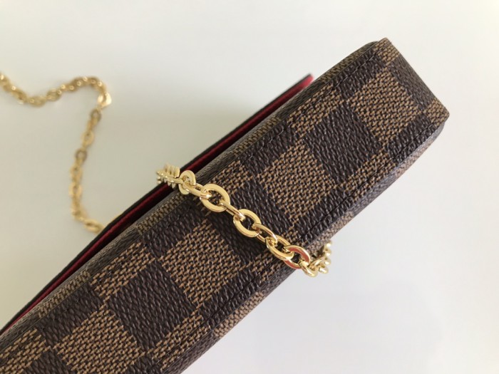 Handbag Louis Vuitton 63032 size 21*11*2 cm