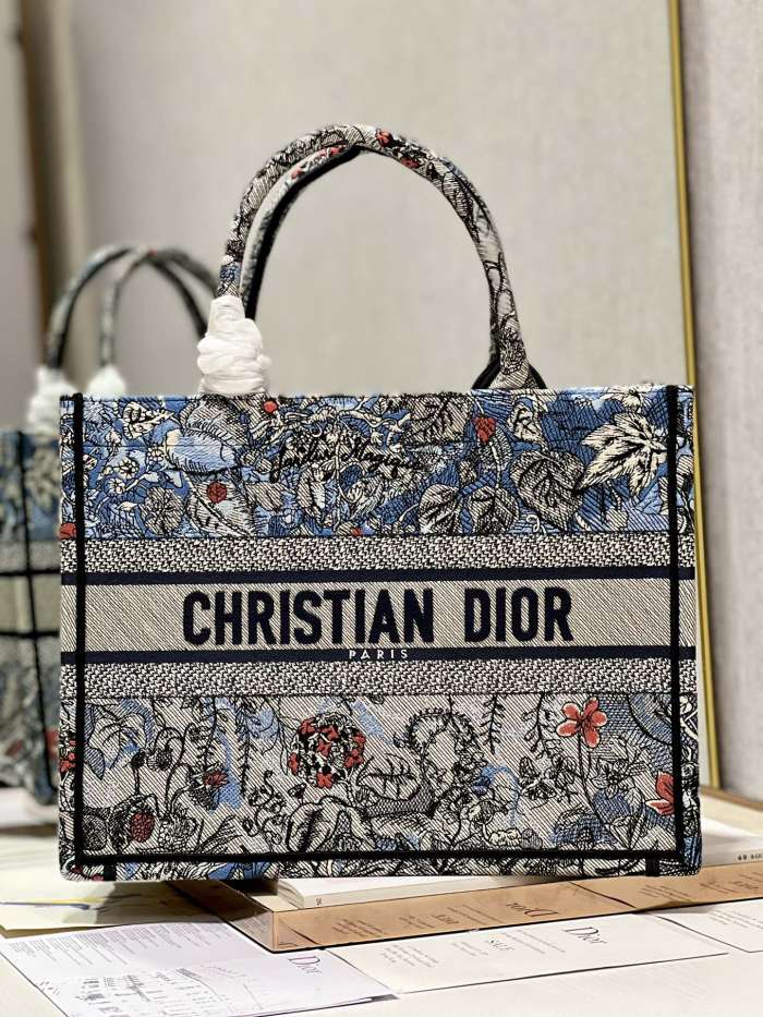 Handbag Dior 1286 size 36×28 cm