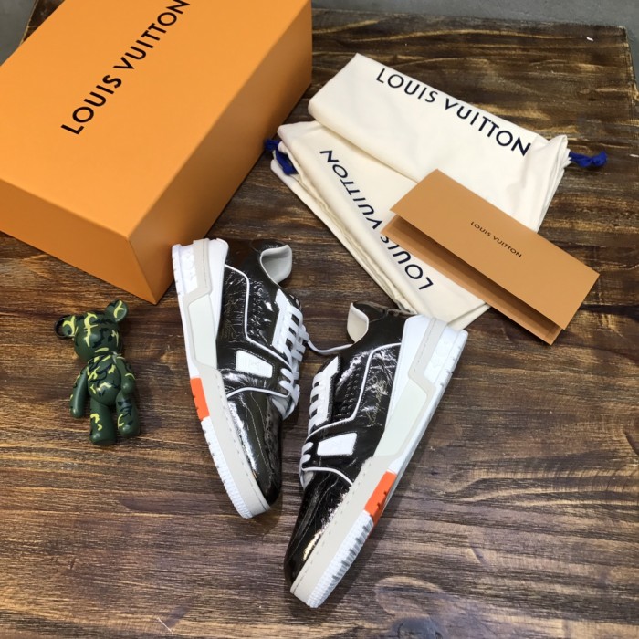 Louis Vuitton Trainer Sneakers 35