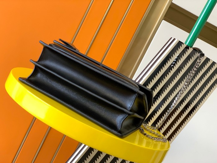 Handbags SAINT LAURENT 442906 size 22x16x8 cm