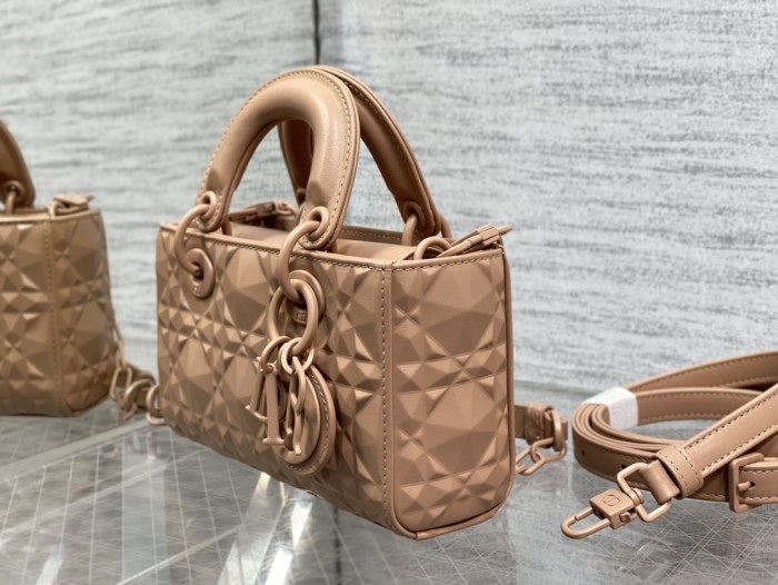 Handbag Dior size 16*5.5*10 cm