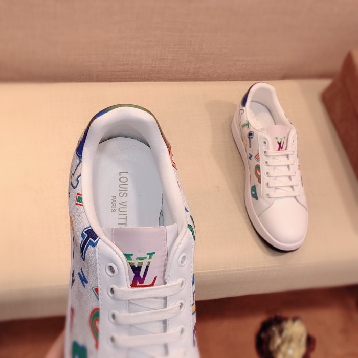 Louis Vuitton Low Top sneaker 99