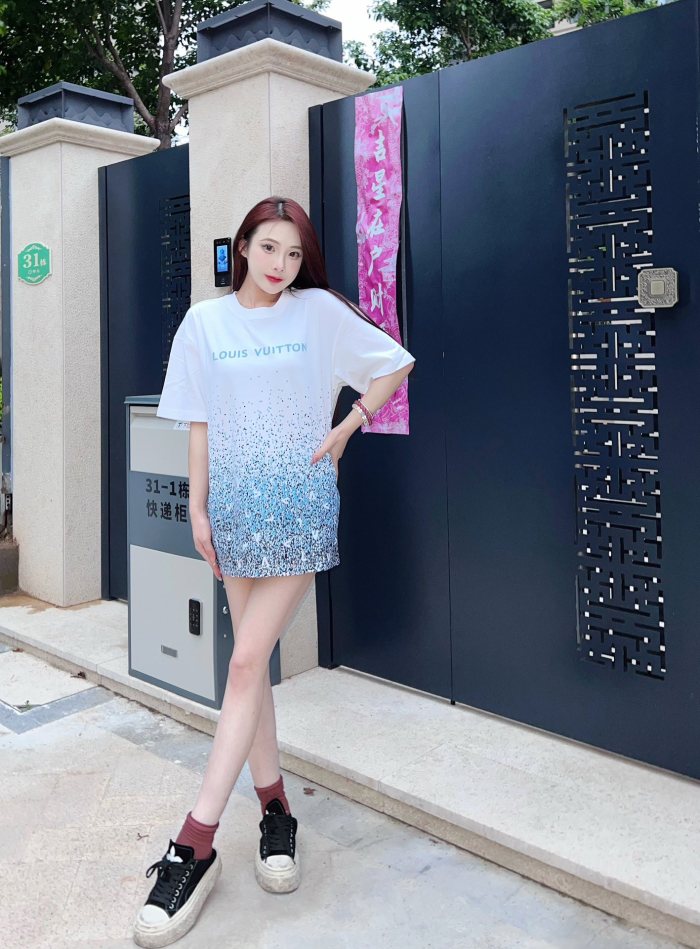 Clothes Louis Vuitton 299