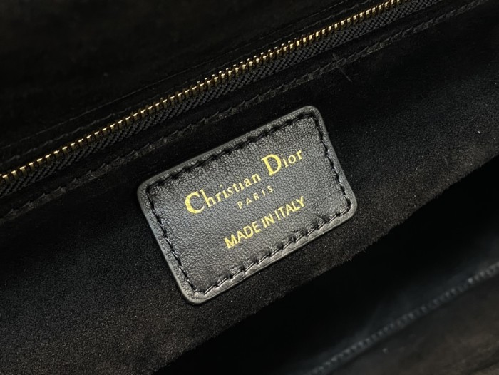 Handbag Dior size 32 cm