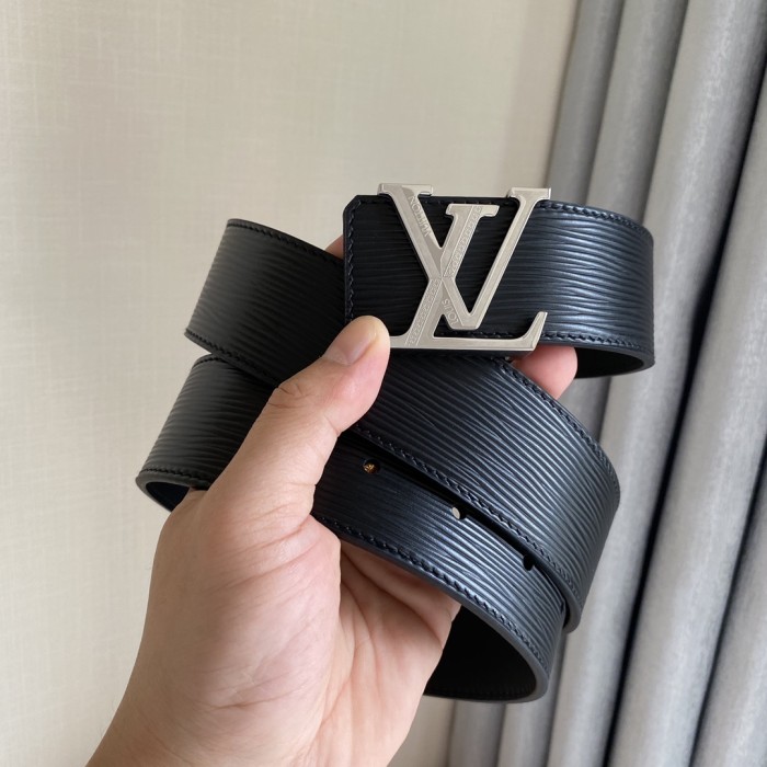 Louis Vuitton Belt 12 (width 4cm)
