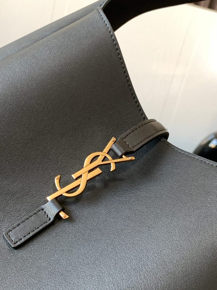 Handbags SAINT LAURENT 710886 size 24x24x10 cm