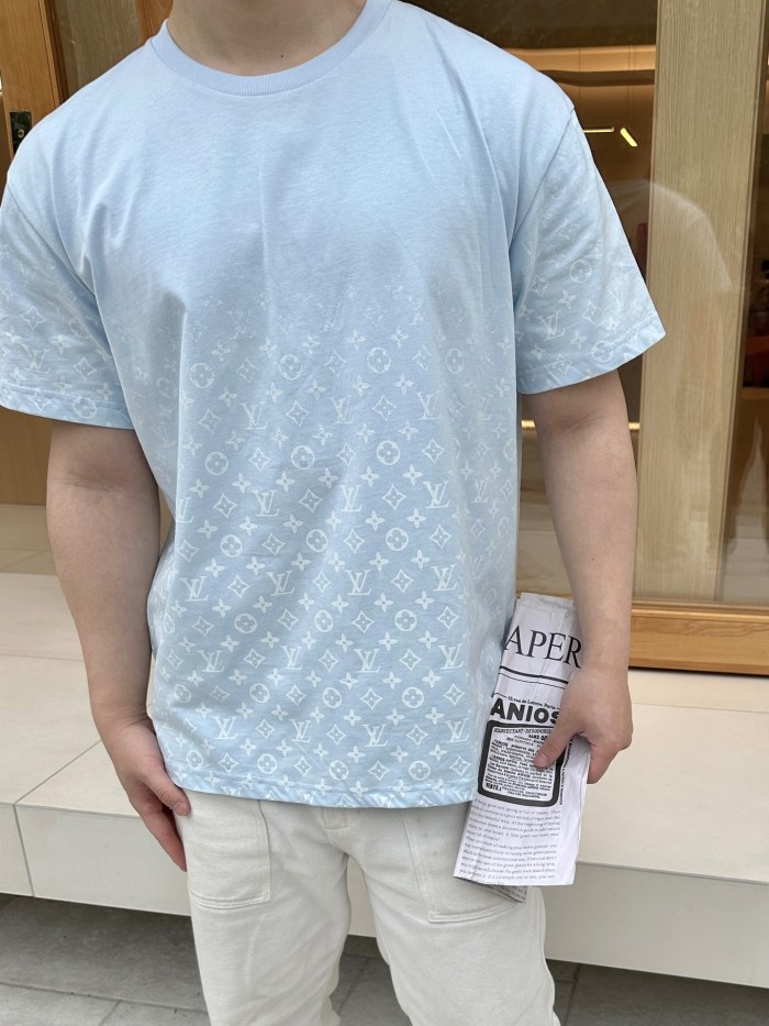 Clothes Louis Vuitton 228