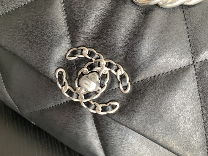 Handbag Chanel size 26cmx16cmx9 cm