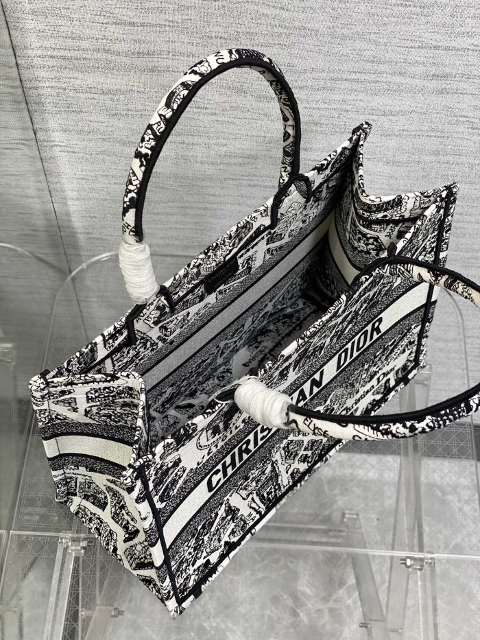 Handbag Dior size 36*18*28 cm