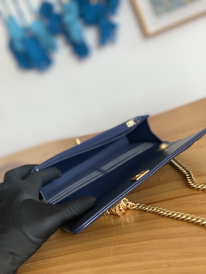 Handbag Chanel 81221 size 19 cm