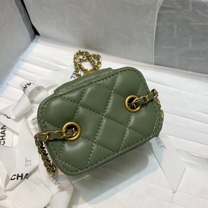 Handbag Chanel 81136 size 10.5 8.5 7 cm