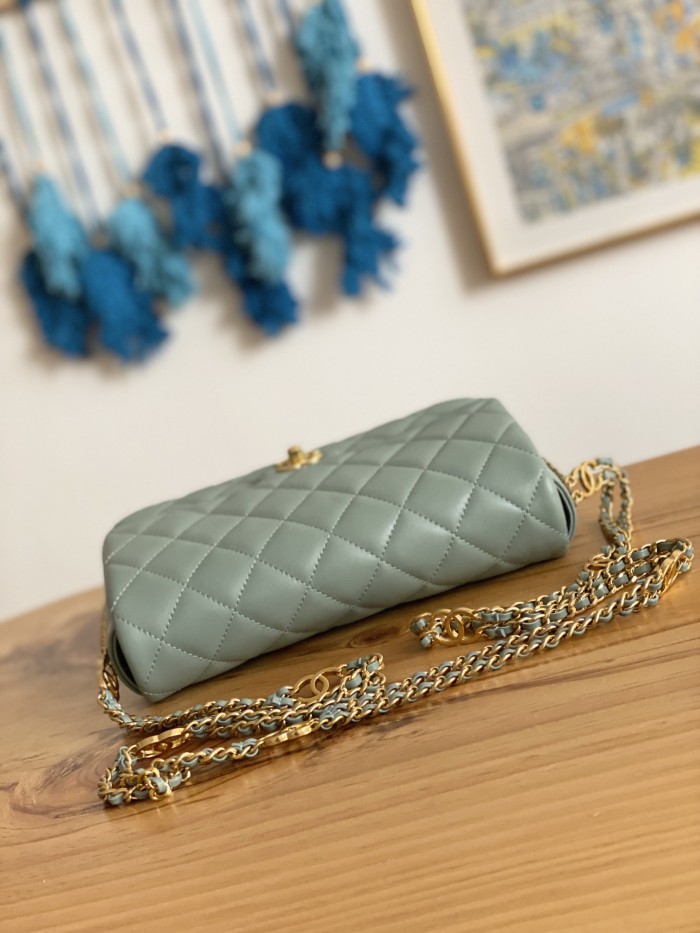 Handbag Chanel AS3777 size 16x24x8 cm