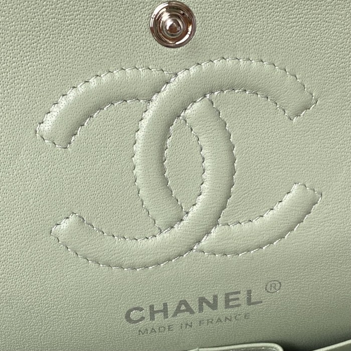 Handbag Chanel A01113 size 23 cm