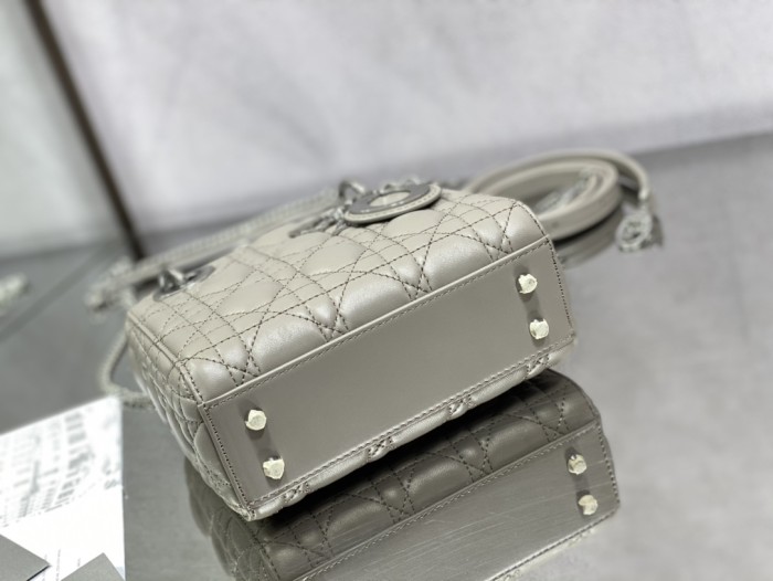Handbag Dior size 17 cm