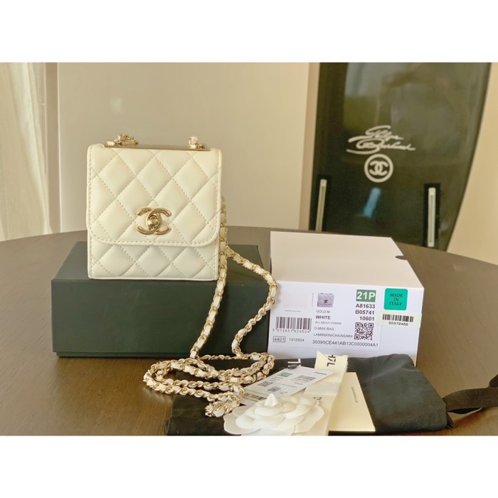 Handbag Chanel A81633 size 11cmx11cmx5 cm