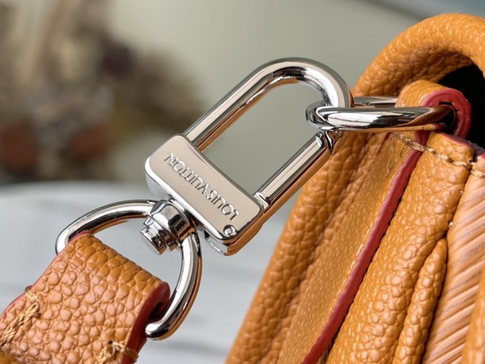 Handbag Louis Vuitton M59457 M59386 M59457 M59460 Buci size:24.5 x 15.5 x 9cm