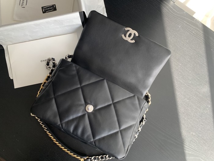Handbag Chanel size 26cmx16cmx9 cm