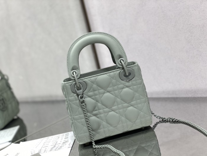 Handbag Dior size 17 cm