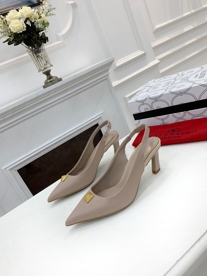 VALENTINO GARAVANI Rockstud WOMEN 37