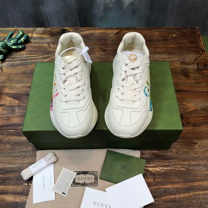 Gucci Rhyton sneaker 24