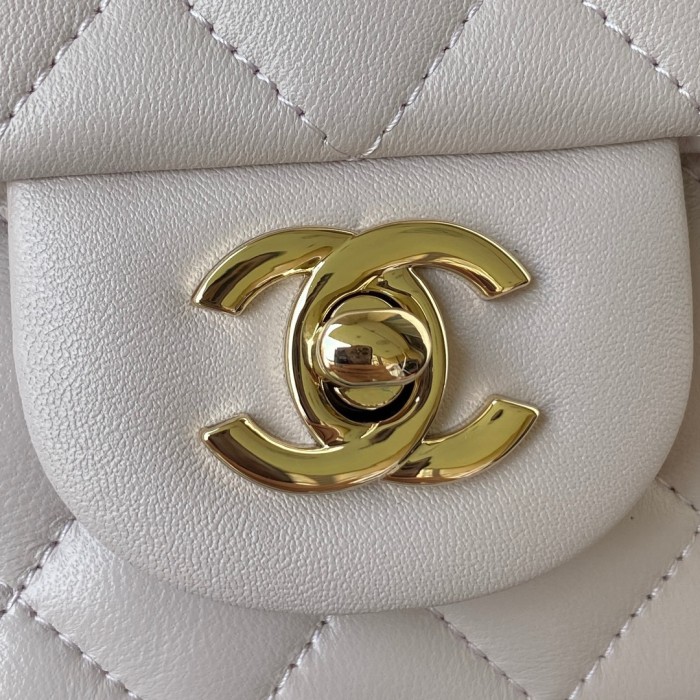 Handbag Chanel AS2431 size 20x12x6 cm