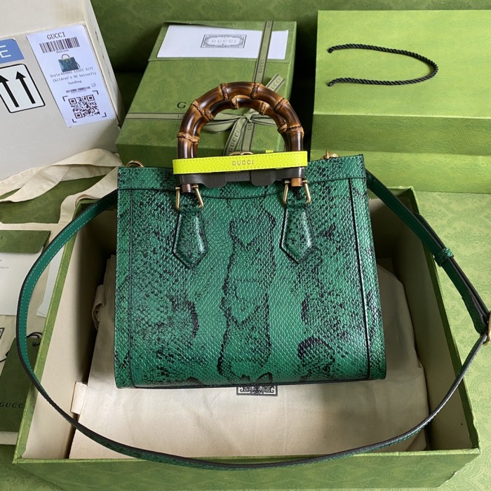 Handbag Gucci 660195 size 27*24*11 cm