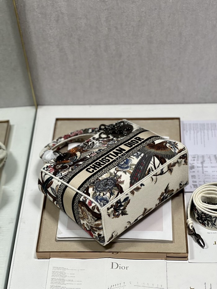 Handbag Dior 9027 size 24*20*11 cm