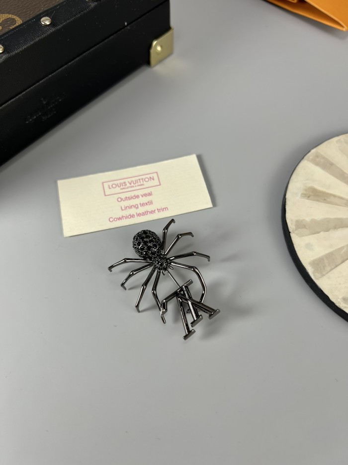 Clothes Louis Vuitton 99