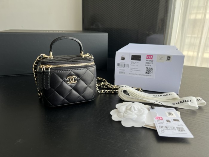 Handbag Chanel AP2198 size 11cmx8.5cmx7 cm