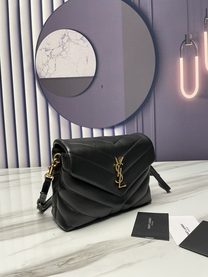 Handbags SAINT LAURENT 467072 size 20X14X7 cm