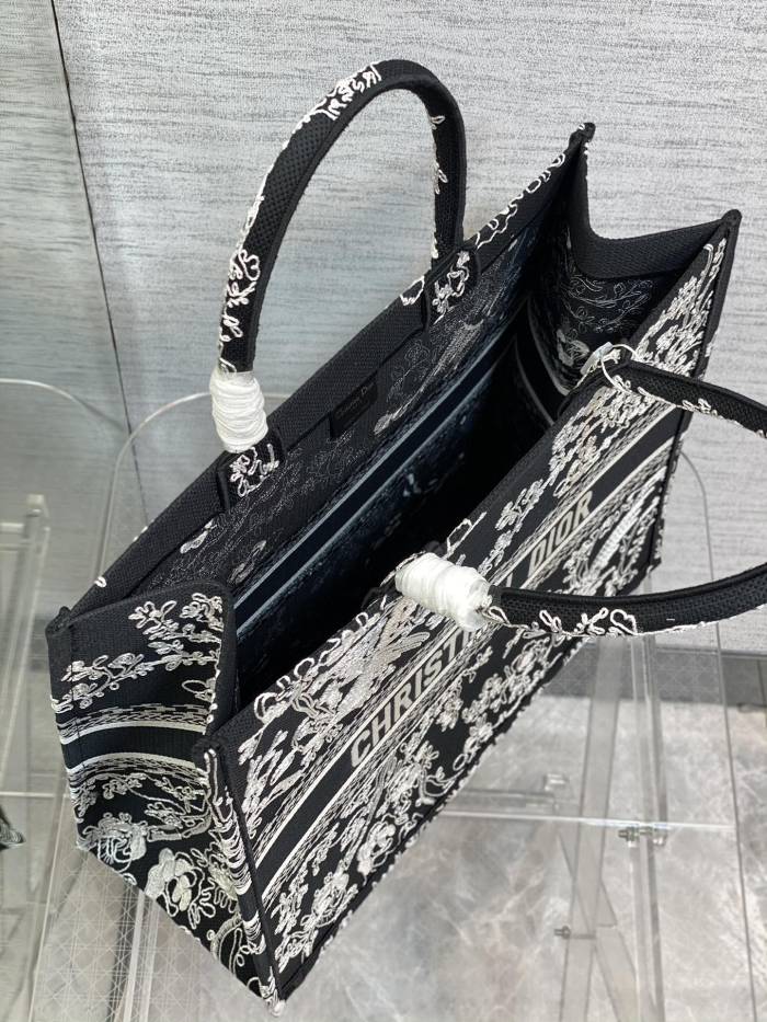 Handbag Dior size 42*18*35 cm