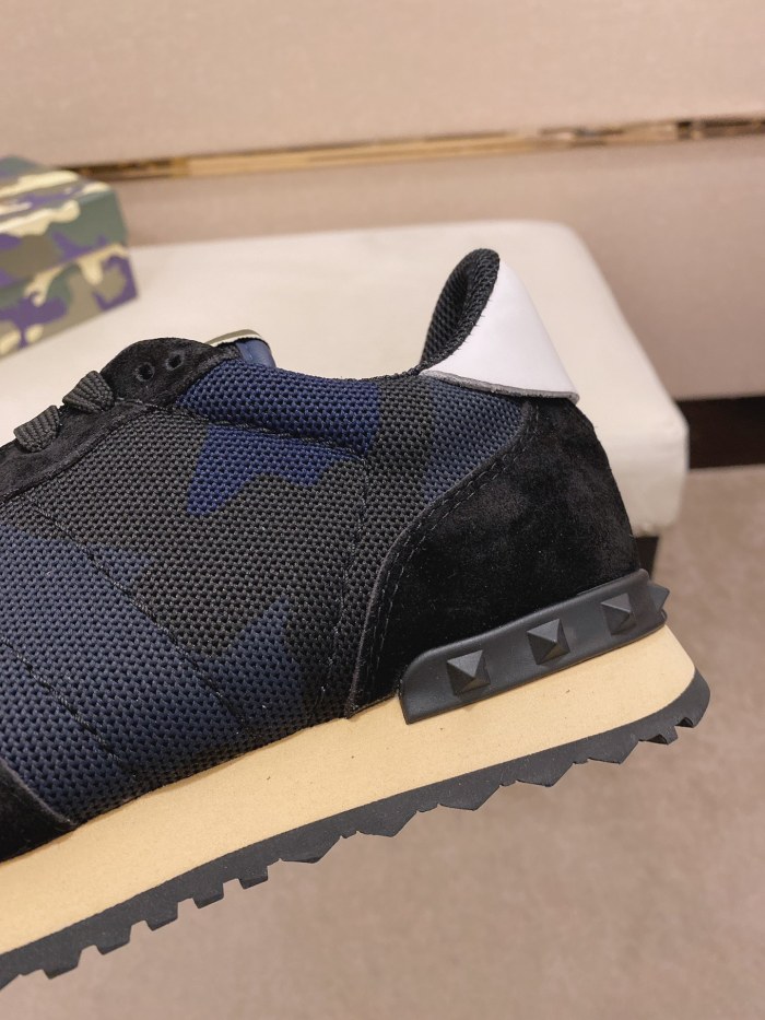 Valentino Garavani Rockrunner camouflage-print sneakers 12