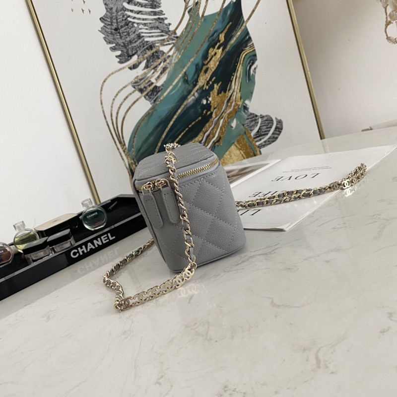 Handbag Chanel 81187 size 16 9.5 8 cm