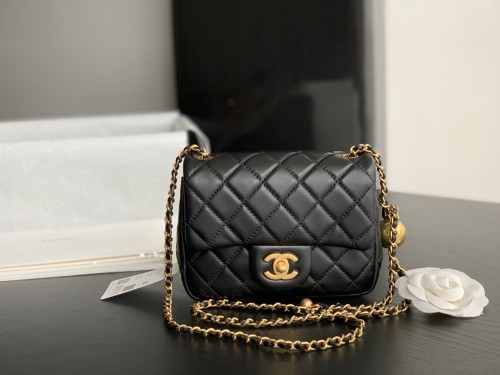 Handbag Chanel size 17 cm