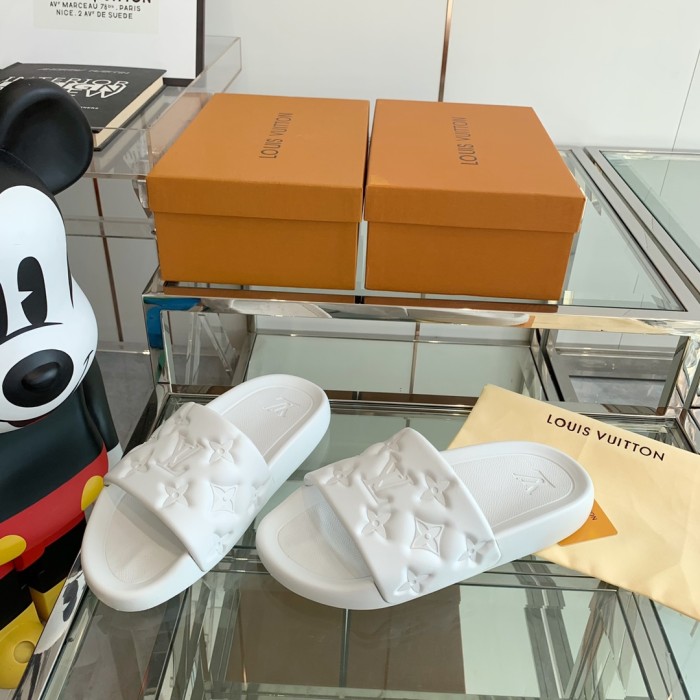 Louis Vuitton shoes WOMEN 2