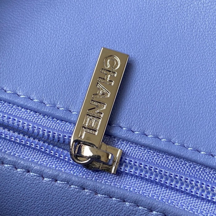 Handbag Chanel size 17 cm