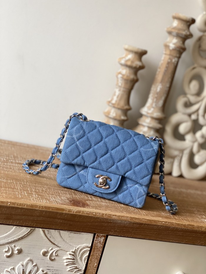 Handbag Chanel AS2070 size 20 6.5 12 cm