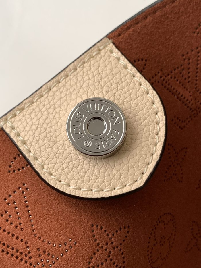 Handbag Louis Vuitton M54351 size 23 x 21 x 13 cm